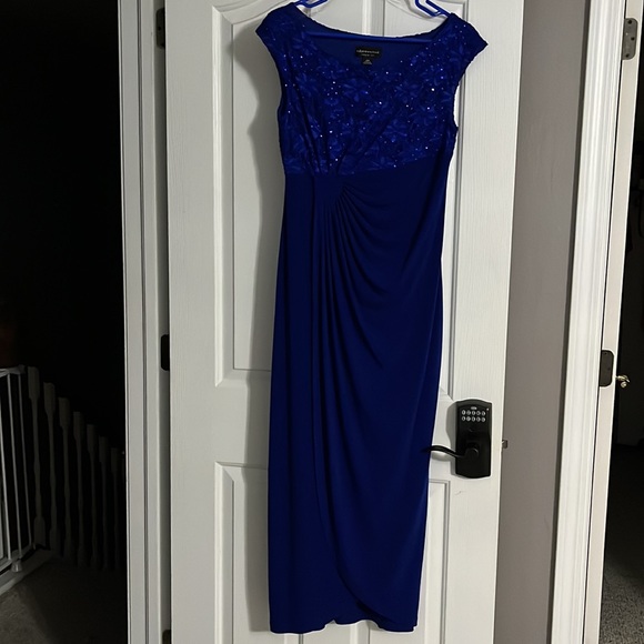 Cocktail dress. Fits beautifully!!! - Picture 5 of 5
